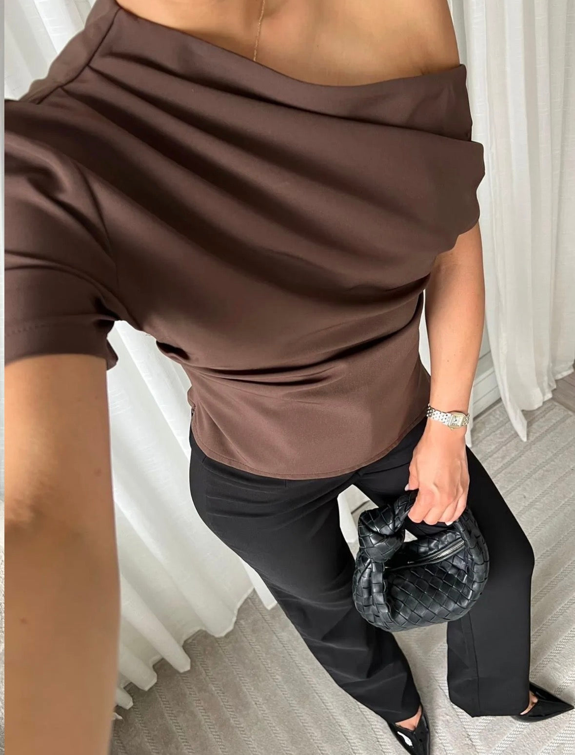 Top off shoulder bruin